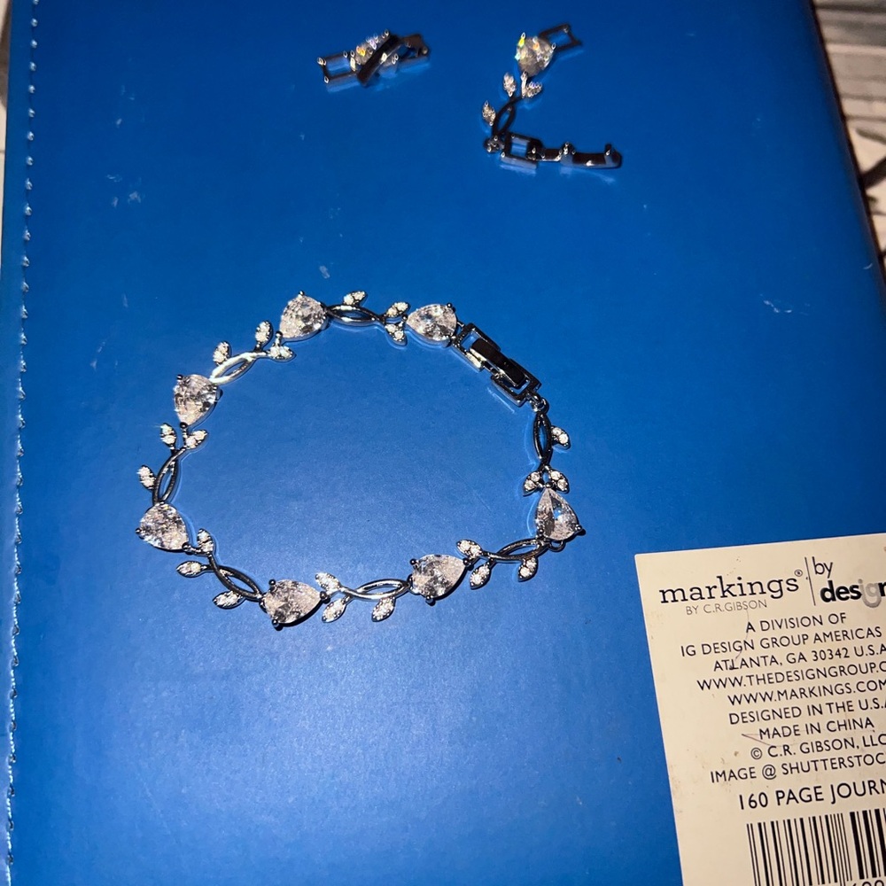 Elegant Silver Bracelet and Earring Set